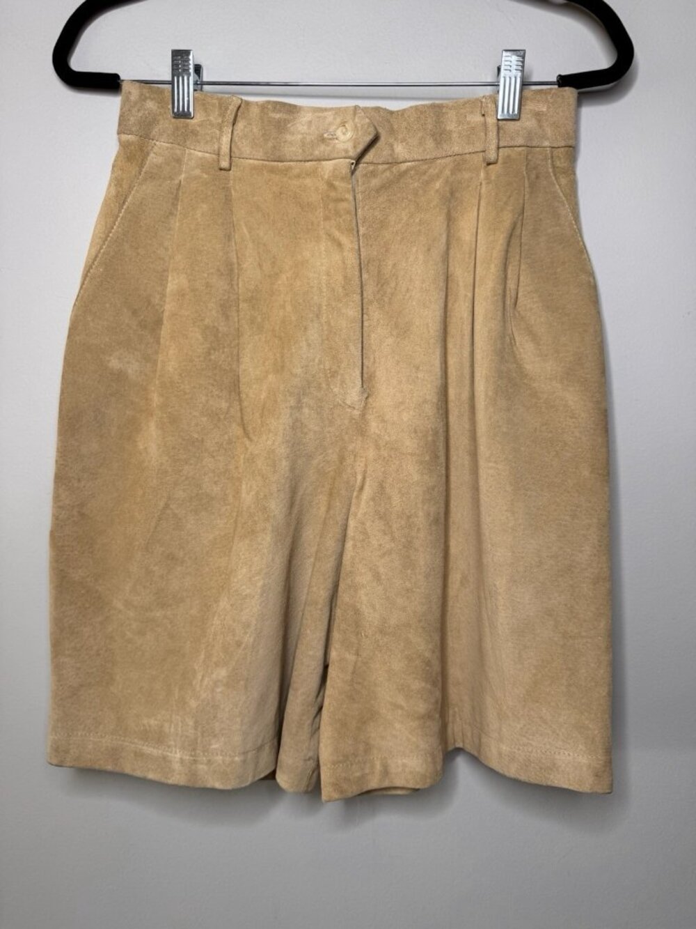VTG JH Collectibles Suede Beige Long Shorts Pleated Jorts Size 8